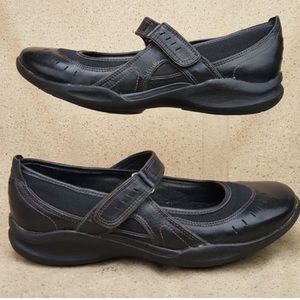 clarks ladies wave trainers